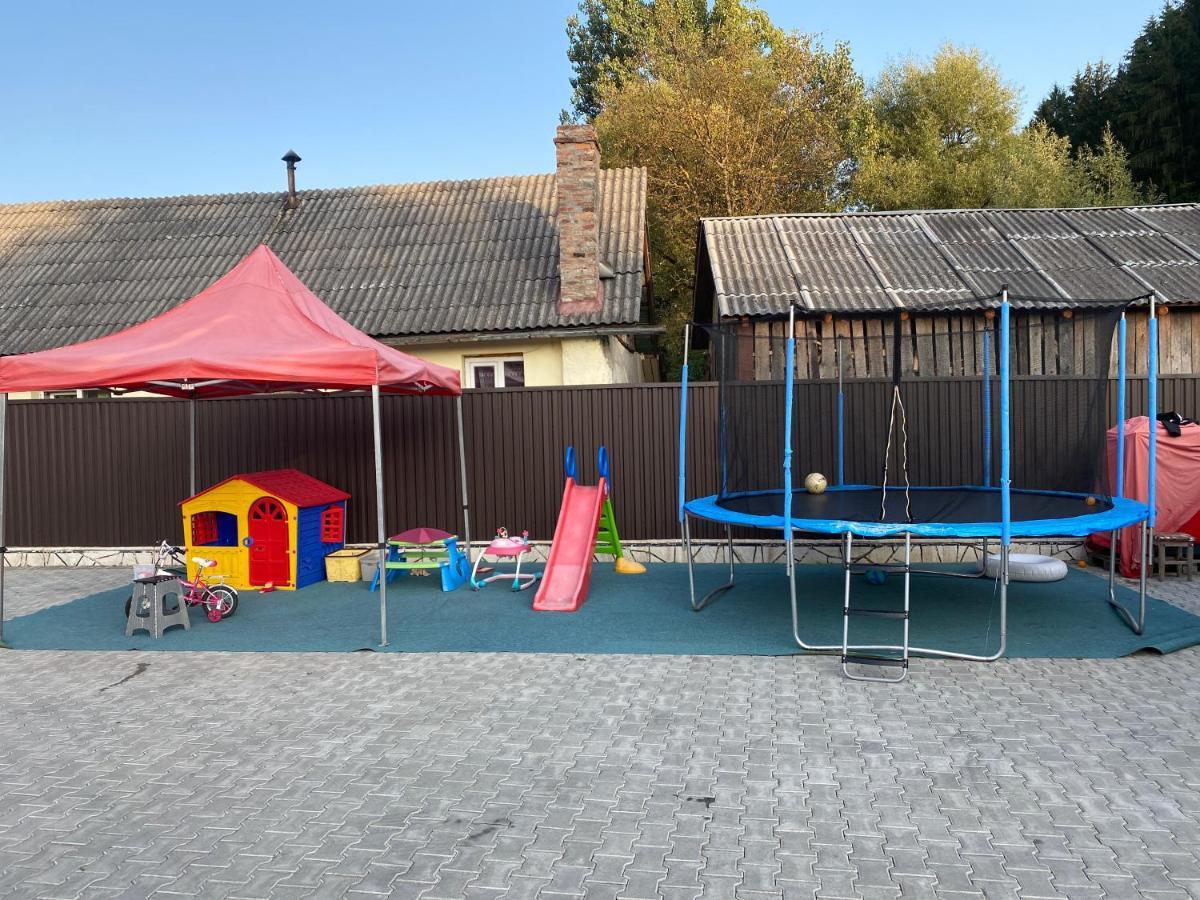Casa Cu Flori Moisei Hotell Exteriör bild