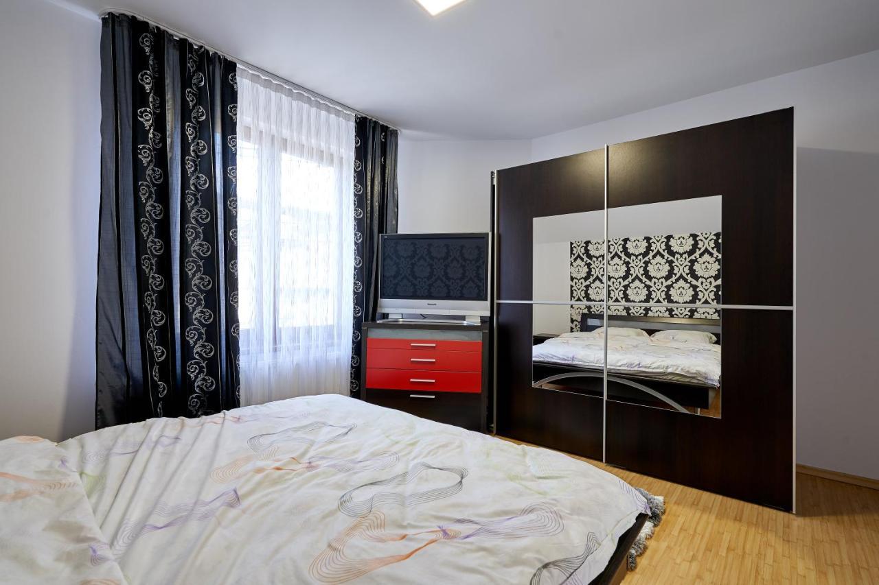 Casa Cu Flori Moisei Hotell Exteriör bild