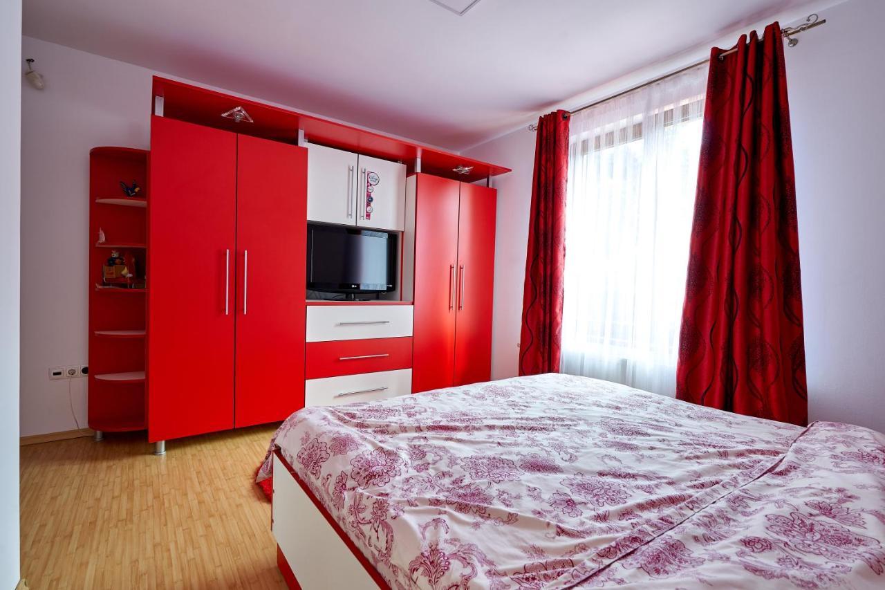 Casa Cu Flori Moisei Hotell Exteriör bild