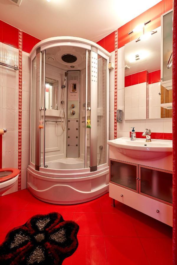 Casa Cu Flori Moisei Hotell Exteriör bild