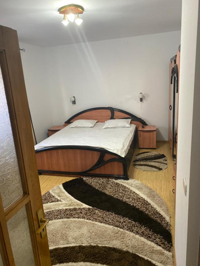 Casa Cu Flori Moisei Hotell Exteriör bild
